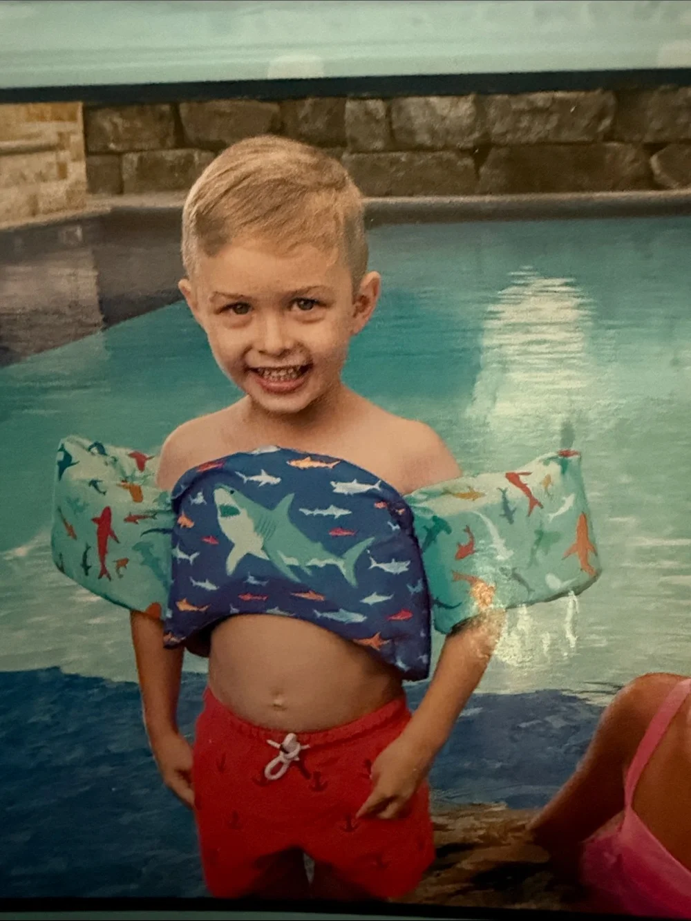 Child/Enfant Swim Trainer Life jacket sharks Arm Float and Vest 33-55 LBS
